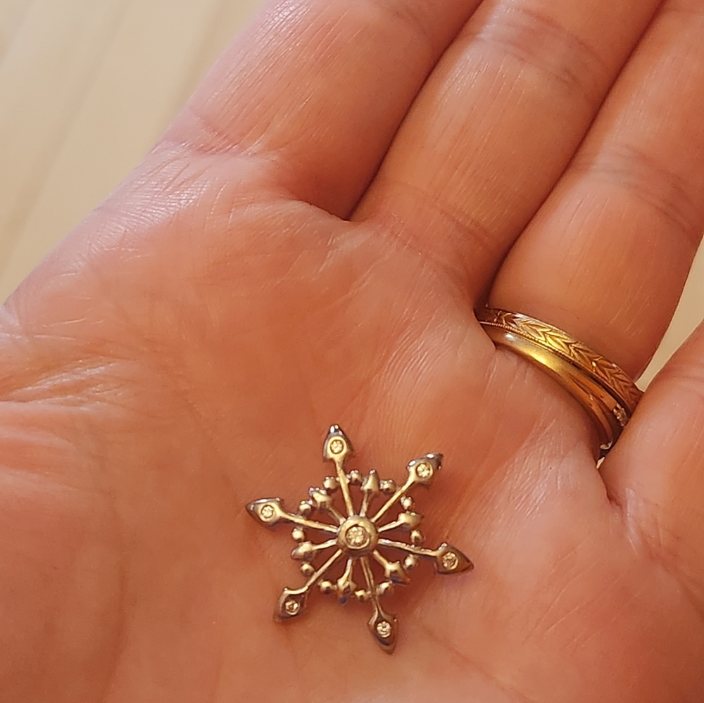 Snowflake Necklace Charm with Polar Ice diamonds